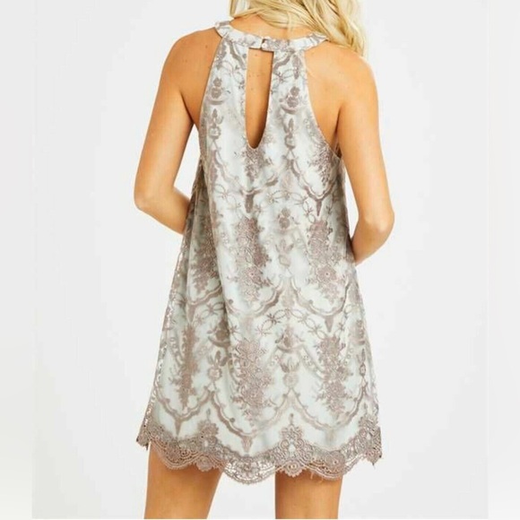 Altar’d State, Size 4, Ice Blue With Taupe Lace - Picture 4 of 4